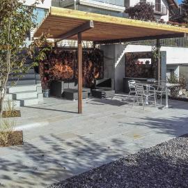 003-Stahlpergola-mit-Holzabdeckung